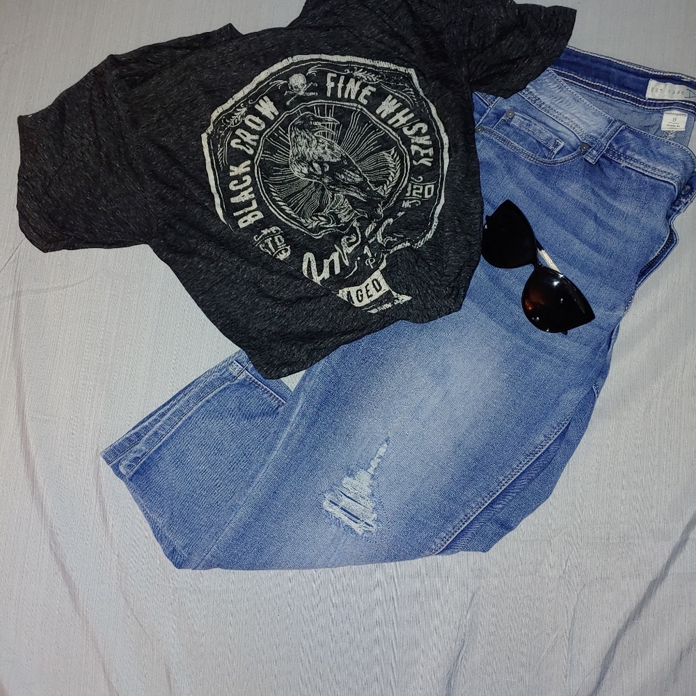 Cato Distressed Skinny Capri